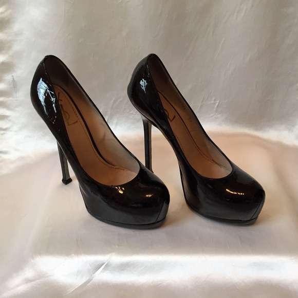 *SOLD!!*. Yves Saint Laurent Tribtoo Size 39 - Picture 3 of 4