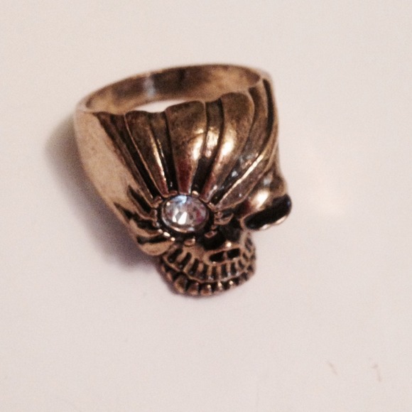 Skull ring size 10 1/2 NEW WITH TAGS (UNISEX) - Picture 2 of 3