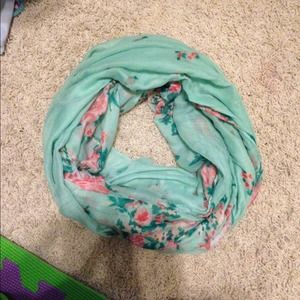 Infinity scarf