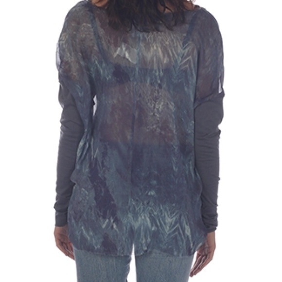 Hold 100% silk blouse (Neiman Marcus) - Picture 2 of 4