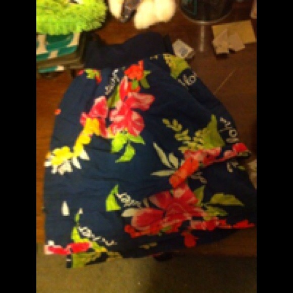 Skirt , aloha hollister