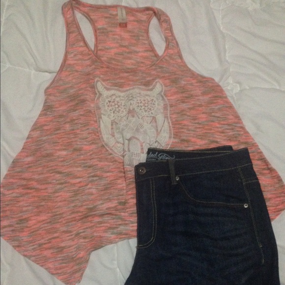 Peach color owl tank top 🎀