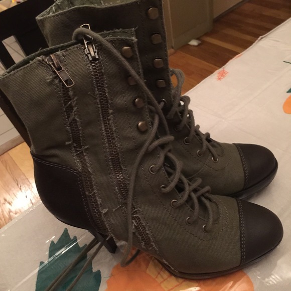 Steve Madden boots