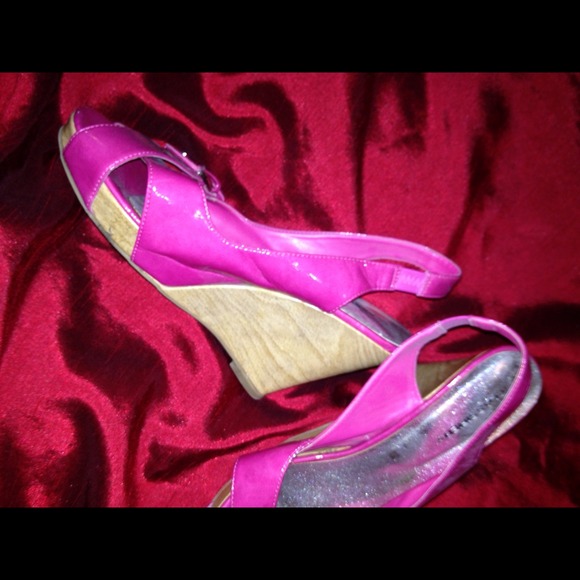 Women's shoes