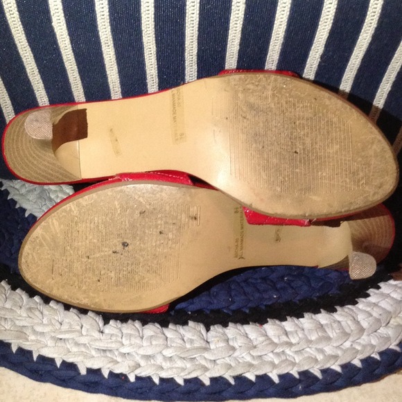 Bright Red Mule Sandals Slides Low Heels Sz 8.5 - Picture 4 of 4