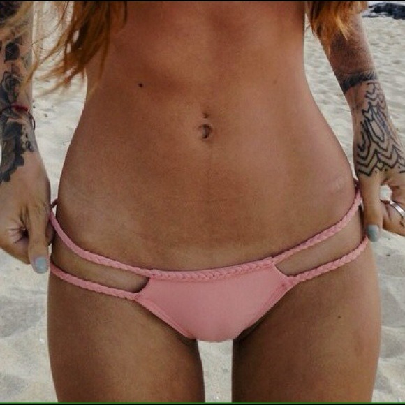 🚫SOLD🚫 Frankie's Bikinis Peach Oceanside Bottoms