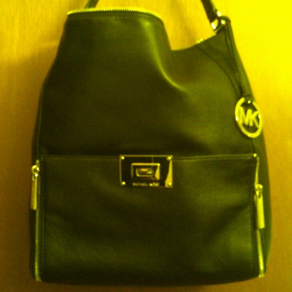 **Sold!**Michael Kors Sloan large leather Reg $190