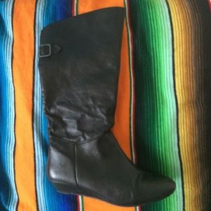 Black leather Steve Madden boots