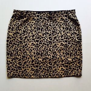 Leopard print mini skirt