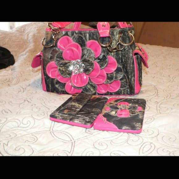 Camo Purse & Wallet