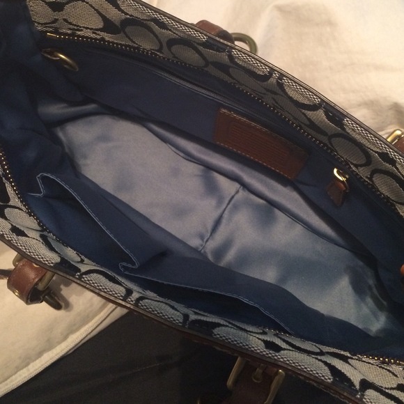 Coach purse - Picture 2 of 2