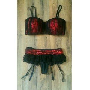 Two-Tone Gathered Lace Lingerie Set