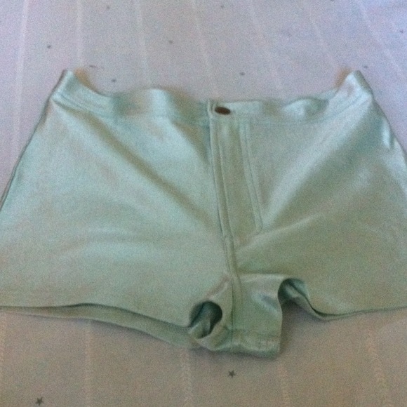 Shorts - Picture 2 of 2