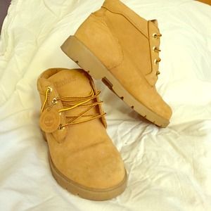 Above ankle timberland boots