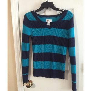 SO sweater turquoise and navy blue