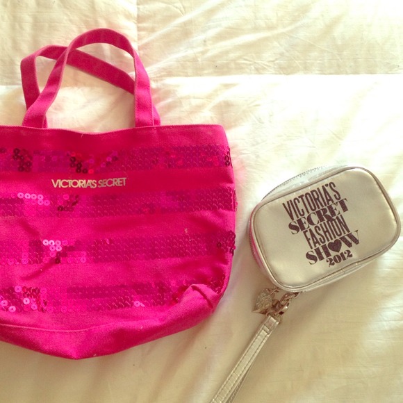 💖Victoria's Secret Exclusive Bags!💖⭐️