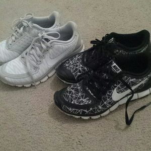 Bundle: Black and White Nike Free Runs 5.0