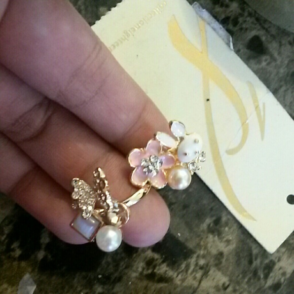 2 adjustable goldtone glittery Rings - Picture 4 of 4