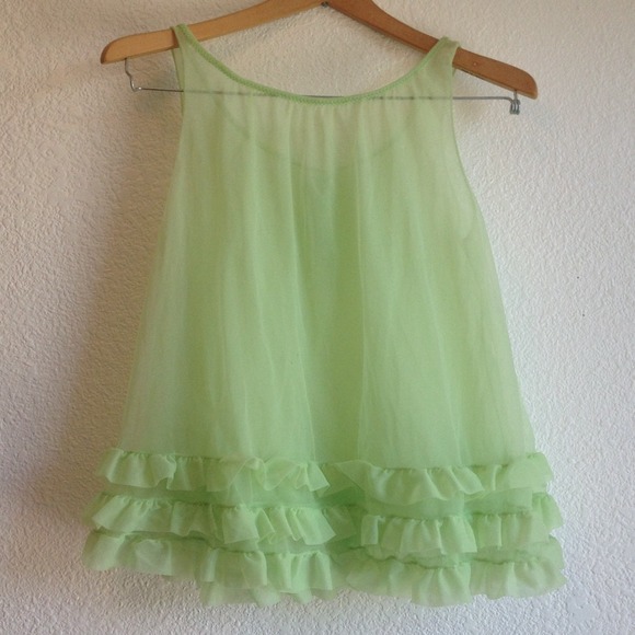๐SOLD๐ 60s vintage ruffle nightie top - Picture 3 of 3