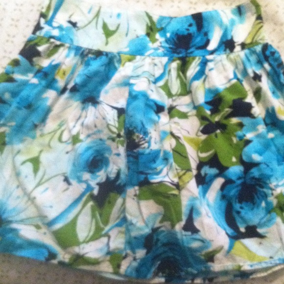 Floral💐Forever 21 skirt - Picture 1 of 2