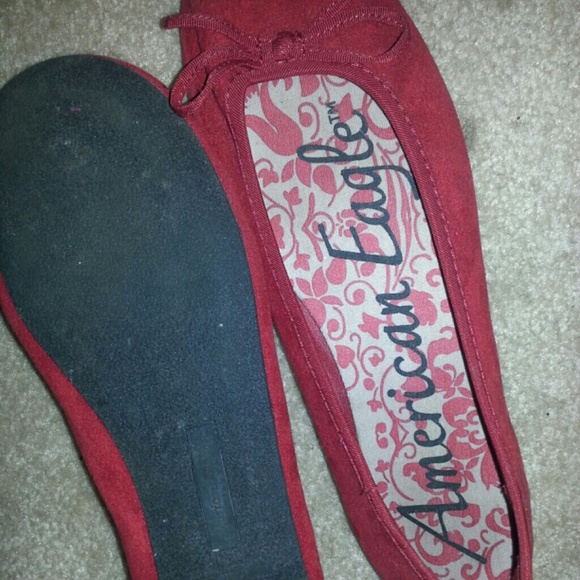 Red American Eagle slip on's - Picture 3 of 3