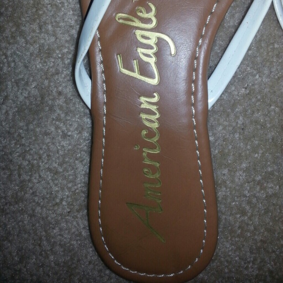 *BNWOT* American Eagle White strapped sandals - Picture 2 of 3