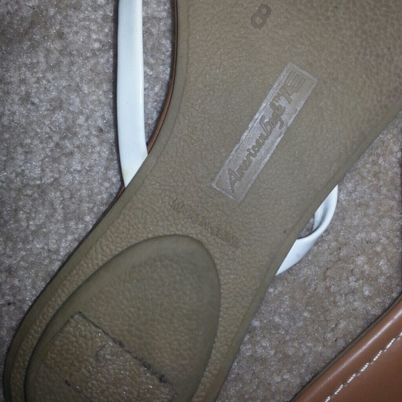 *BNWOT* American Eagle White strapped sandals - Picture 3 of 3