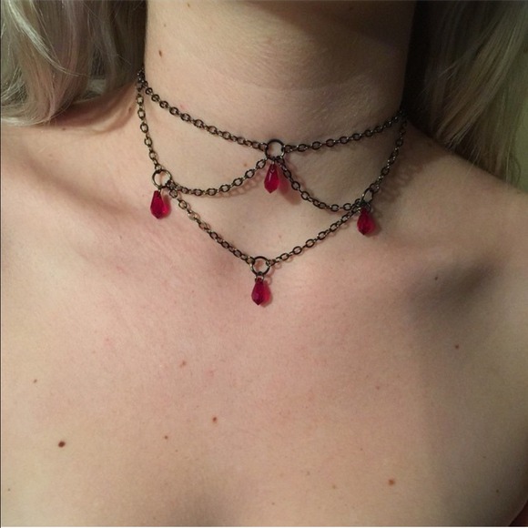 Swavorski choker