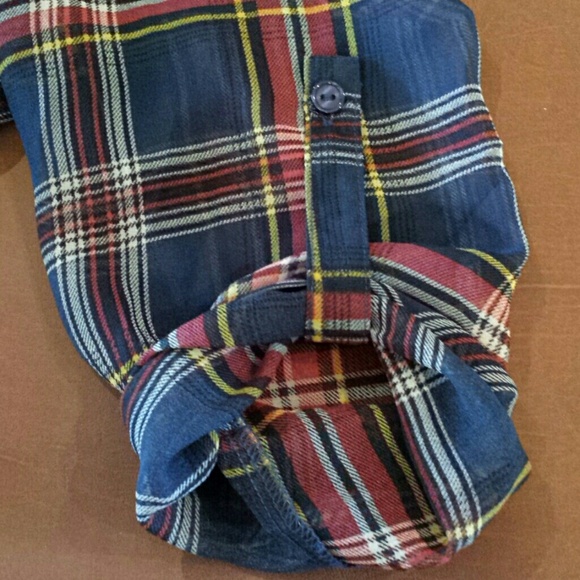 ***SOLD*** Plaid and Lace Top - Picture 4 of 4
