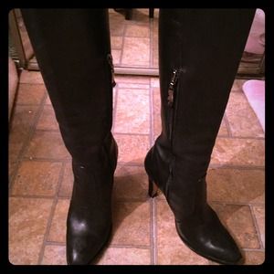 BCBG MAXAZRIA blackt leather boots sexy