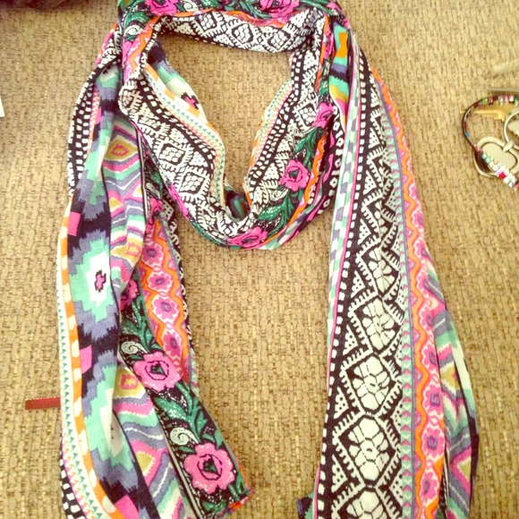 Patterned Scarf