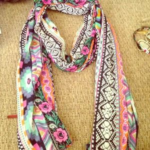 Patterned Scarf