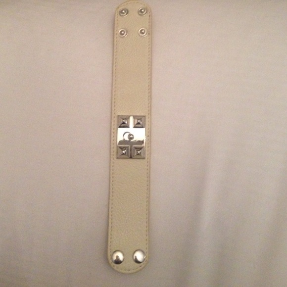 Beige studded bracelet