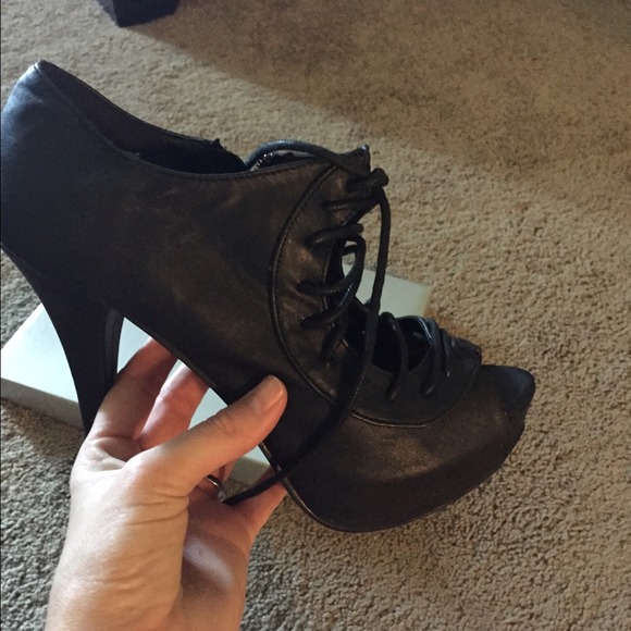 Black booties - Picture 3 of 3