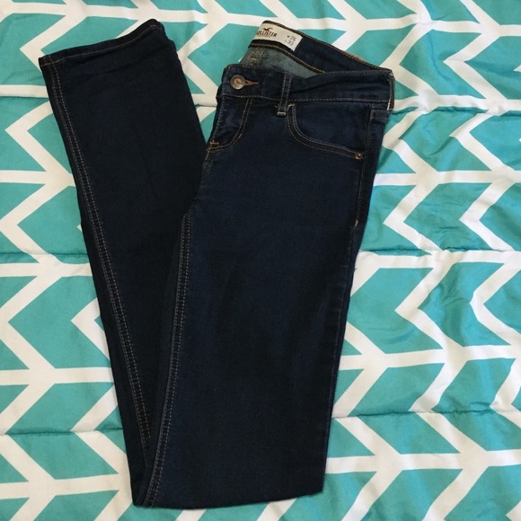 Skinny Hollister Jeans - Picture 3 of 4