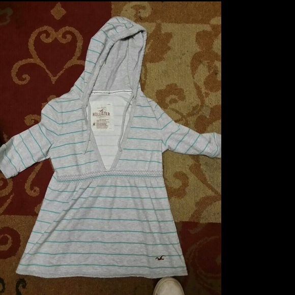 Hollister shirt