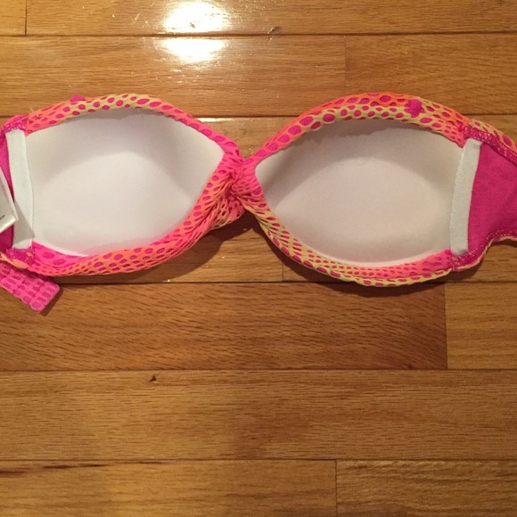 Bright colored bandue push up bikini - Picture 4 of 4