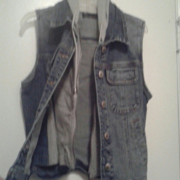 Jean vest - Picture 3 of 3