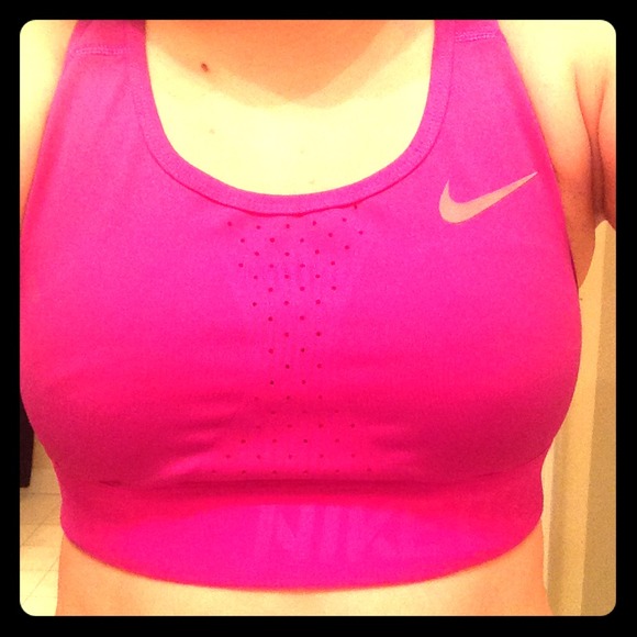 Nike pro sports bra