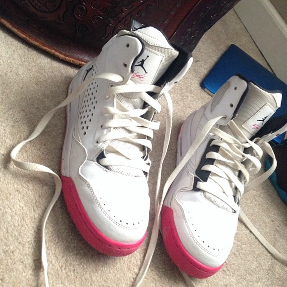 Air Jordan , very good condition .