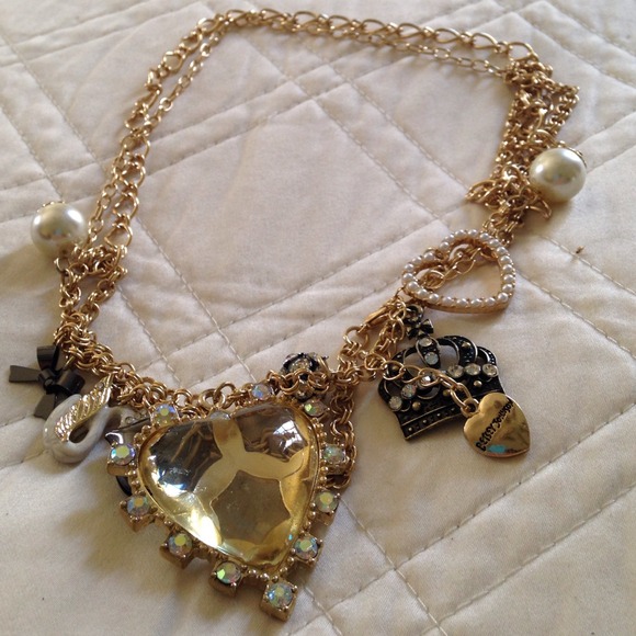 From Gina's closet to you this gorgeous Necklace - Picture 3 of 3