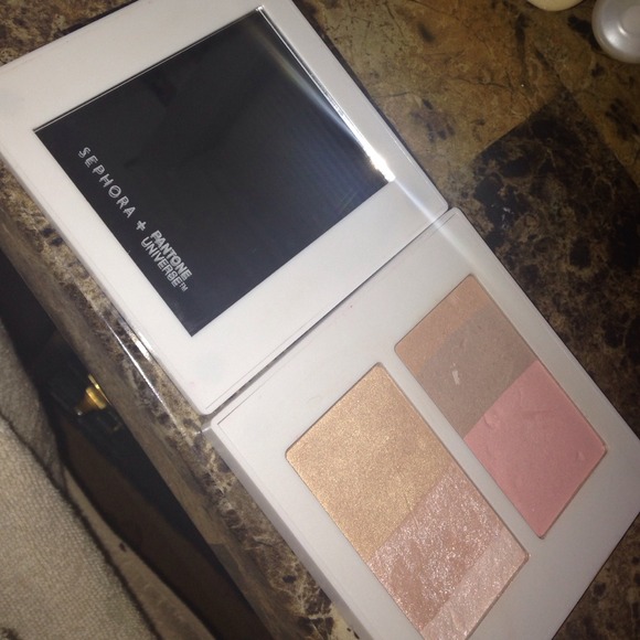 SEPHORA + PANTONE UNIVERSE