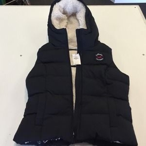 Hollister navy blue vest size small NWT