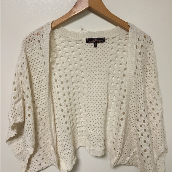 Cardigan short sweater