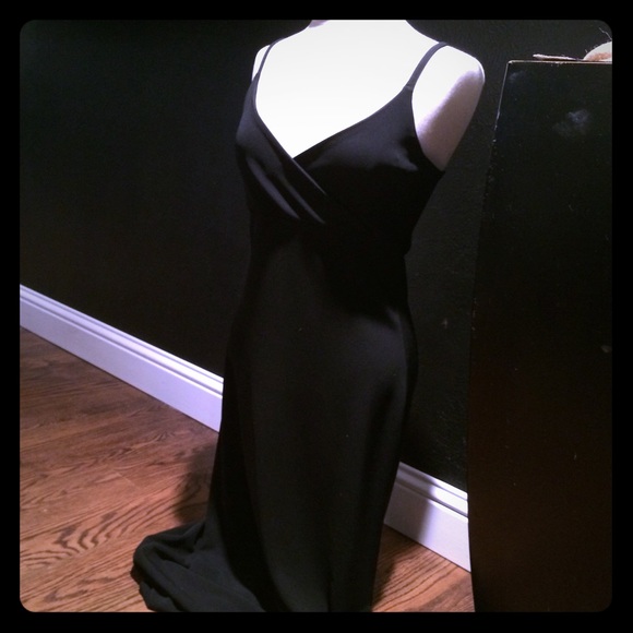 GAP Dresses & Skirts - Gap maxi dress In black