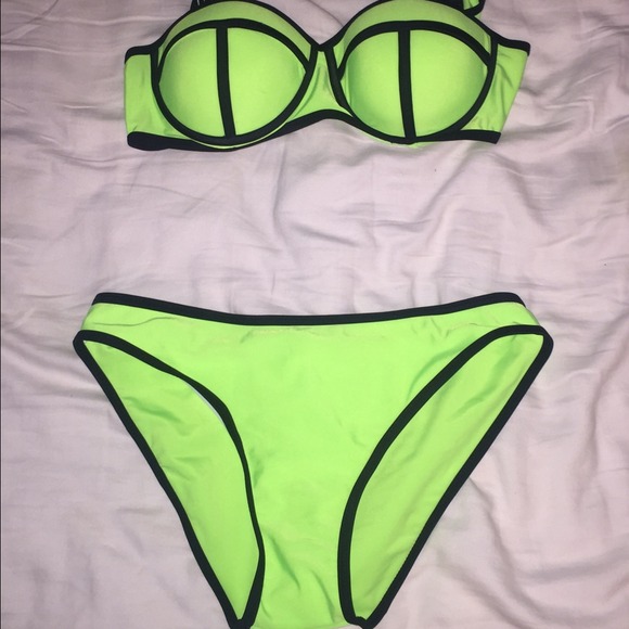 Green triangle bathing suit