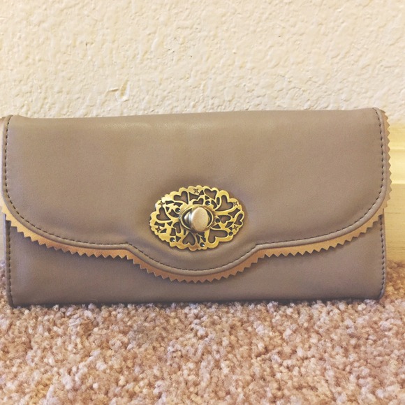 Urban outfitters leather wallet- NWOT a