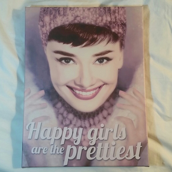 Super cute Audrey Hepburn picture