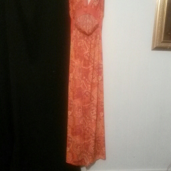 Dress - Picture 3 of 3