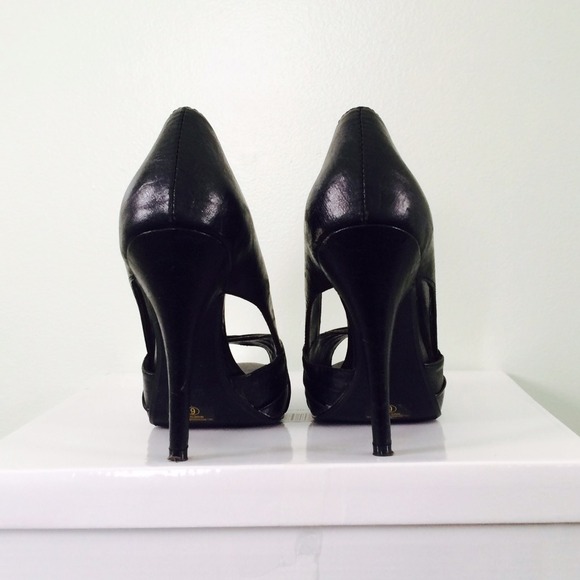 Pumps - Picture 3 of 4